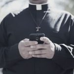 O sacerdote e a evangelização por meio da internet