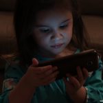 -O-mal-dos-eletrônicos-na-vida-e-desenvolvimento-dos-filhos-