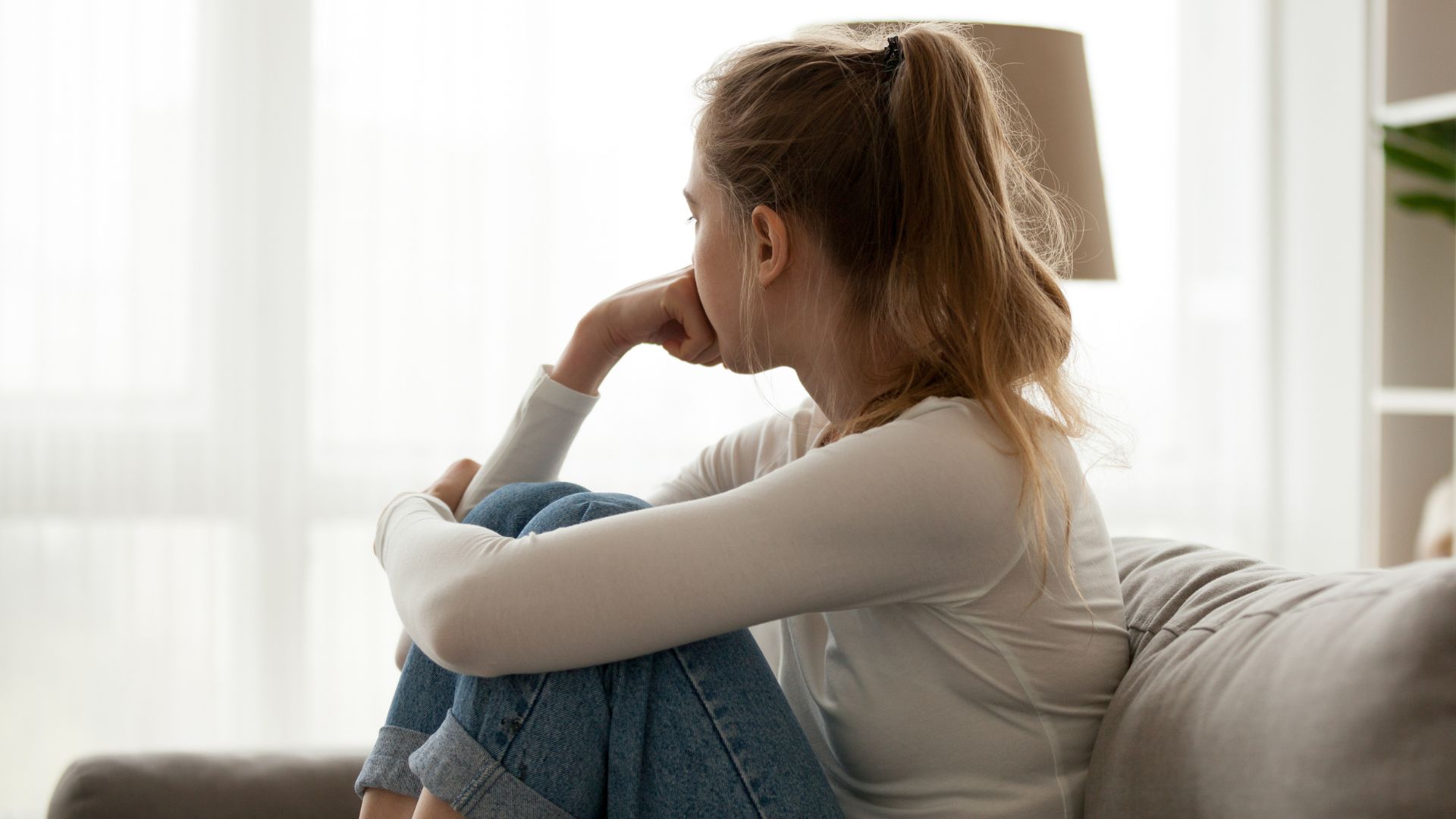 A angústia de ser solteira, principalmente entre as mulheres, tem aumentado cada vez mais. Sobretudo para as pessoas que estão na “casa” dos 30 anos.