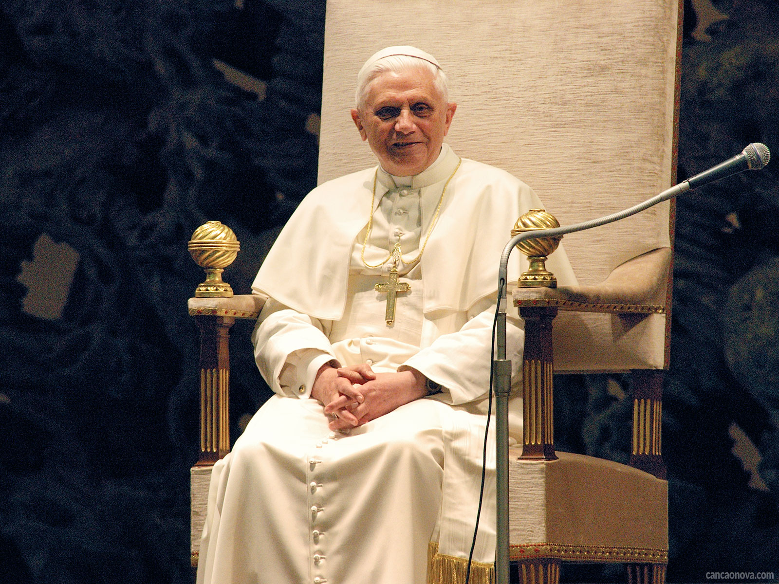 Conheça-um-pouco-mais-sobre-a-vida-do-Papa-emérito-Bento-XVI