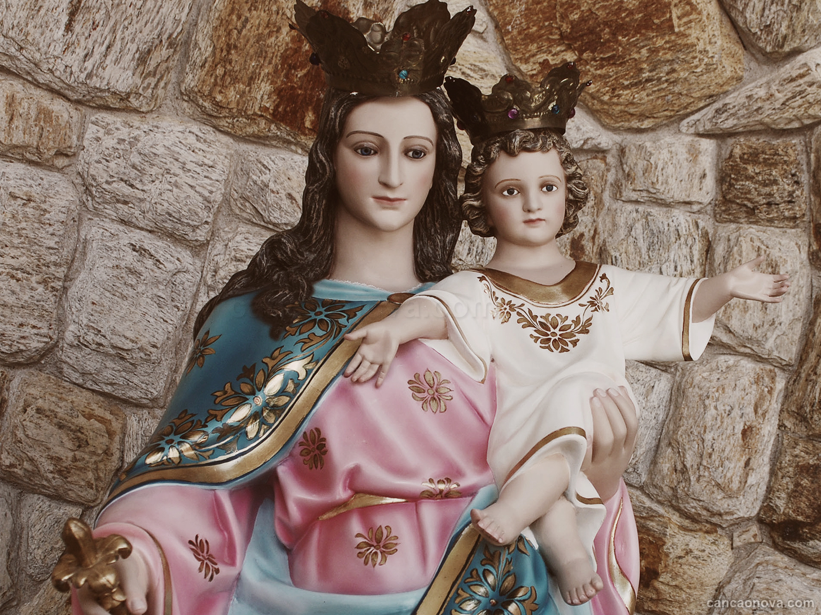 A presença da Virgem Maria na vida de cada um de nós