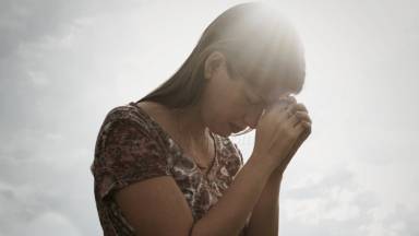 A oração é o elo entre o nosso coração e Deus