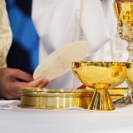A Eucaristia é o início de uma vida de comunhão com Deus