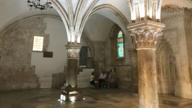 O convite a uma experiência “cenacular”