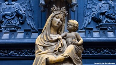 Maria ensina o poder da fé em tempos difíceis