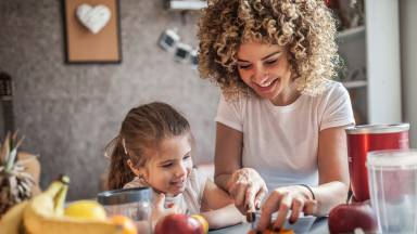 Nutricionista dá dicas de uma boa alimentação para as crianças