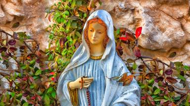 Maria, mulher de oração contínua e singela
