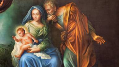 O que é a suprema caridade maternal de Maria?