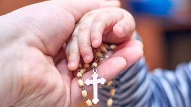 Quando e como orar por bebês e crianças muito novas?