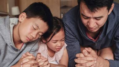 Um modo de orar por filhos adotivos