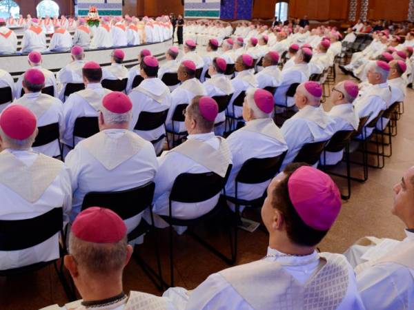 Papa Francisco chama os fiéis para participar do Sínodo dos Bispos