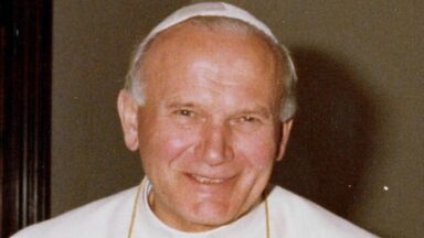 Karol Wojtyła: O homem que escancarou as portas para Cristo
