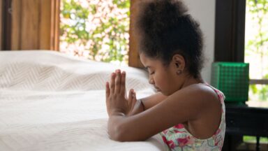 Orações: de bênção, do jovem e pela saúde das crianças