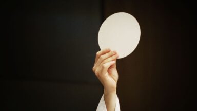 O que a Eucaristia nos ensina?