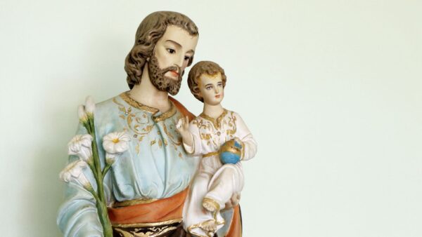 São José com o menino Jesus.