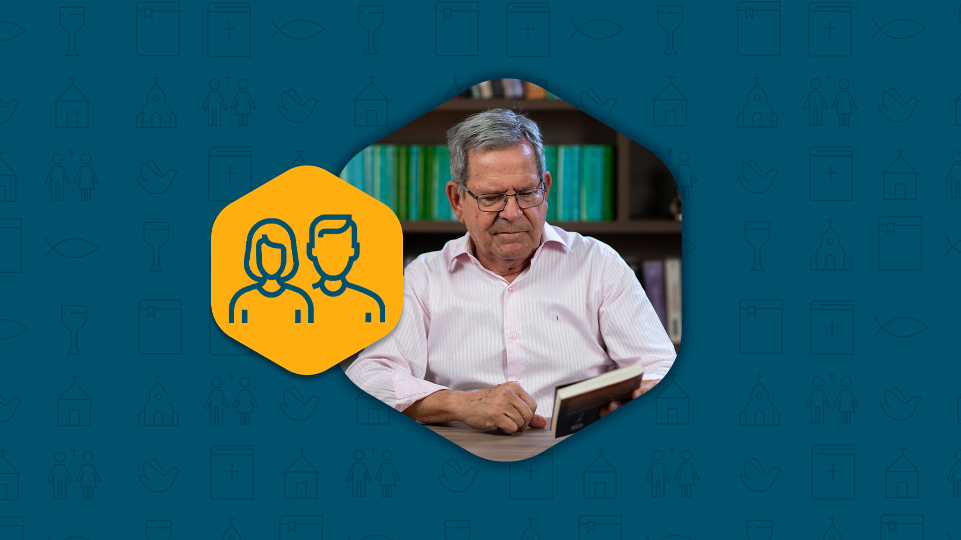 Professor Felipe Aquino olhando para um livro que segura nas mãos, ao lado inclui ícone de casal representando a identidade do masculino e feminino.