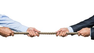 Os impactos da lógica da competição e do consumo na sociedade