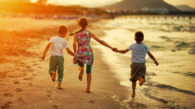 Férias sem telas: o que fazer para criar memórias reais com os filhos
