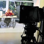Acompanhe um dia de transmissão do programa Sorrindo pra Vida