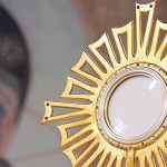 Quinta-feira de Adoração tem espiritualidade mariana
