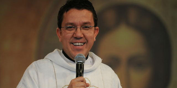 Sacerdote fala que rezar para os pais é rezar para si mesmo