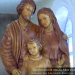 Monsenhor Jonas e a imagem da Sagrada Família
