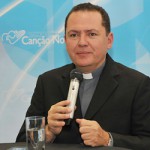 Centro de Formação Famílias Novas da Canção Nova recebe o professor de Bioética da PUC-Paraná, padre Rafael Solano, para falar sobre métodos contraceptivos
