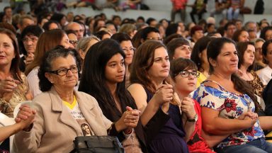 Acampamento “No Combate da Oração” tem presença de Cyril John