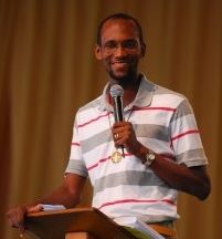 Preto, pobre e moro longe!