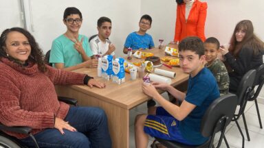 Centro Médico Padre Pio oferece treinamento de habilidades sociais para adolescentes com Transtorno do Espectro Autista (TEA) e dificuldades sociais