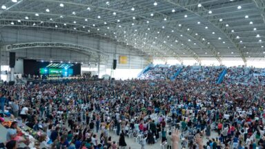 “Hosana Brasil” reúne milhares de fiéis para celebrar conquistas de 2025