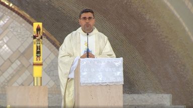 Maria, auxílio dos cristãos - Padre Leandro Couto (25/05/2020)