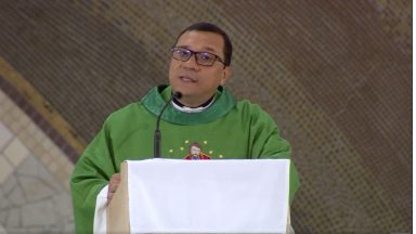 Em Cristo somos mais que vencedores - Padre Wagner Ferreira (11/01/2022)