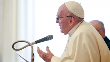 Não desprezar a oração vocal, ela é diálogo com Deus, afirma Papa