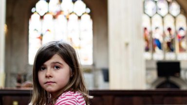 O que fazer com filhos pequenos na hora da Missa?