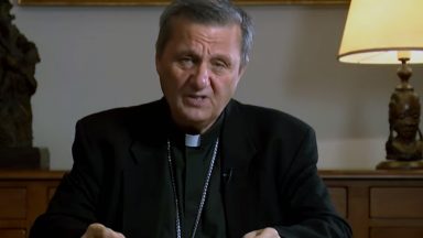 “Caritas ilumina o Sínodo ouvindo as periferias”, afirma Cardeal Grech