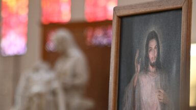 Estão abertas as portas da Misericórdia