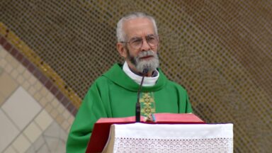 Qual é o seu bezerro de ouro? - Padre Vagner Baia - 28/07/2025