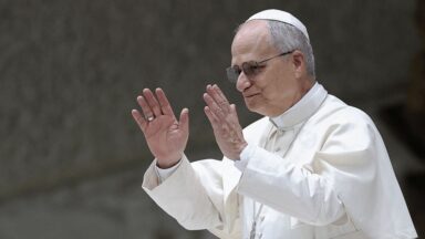 Mesmo na provação, o amor de Deus nos sustenta, afirma Papa