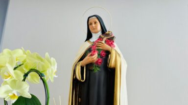 A Pequena Via de uma Grande Santa