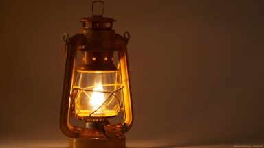 O mundo jaz nas trevas, mas Vós sois a Luz do mundo!