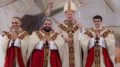 Primeiras missas dos neo-sacerdotes da Comunidade Canção Nova