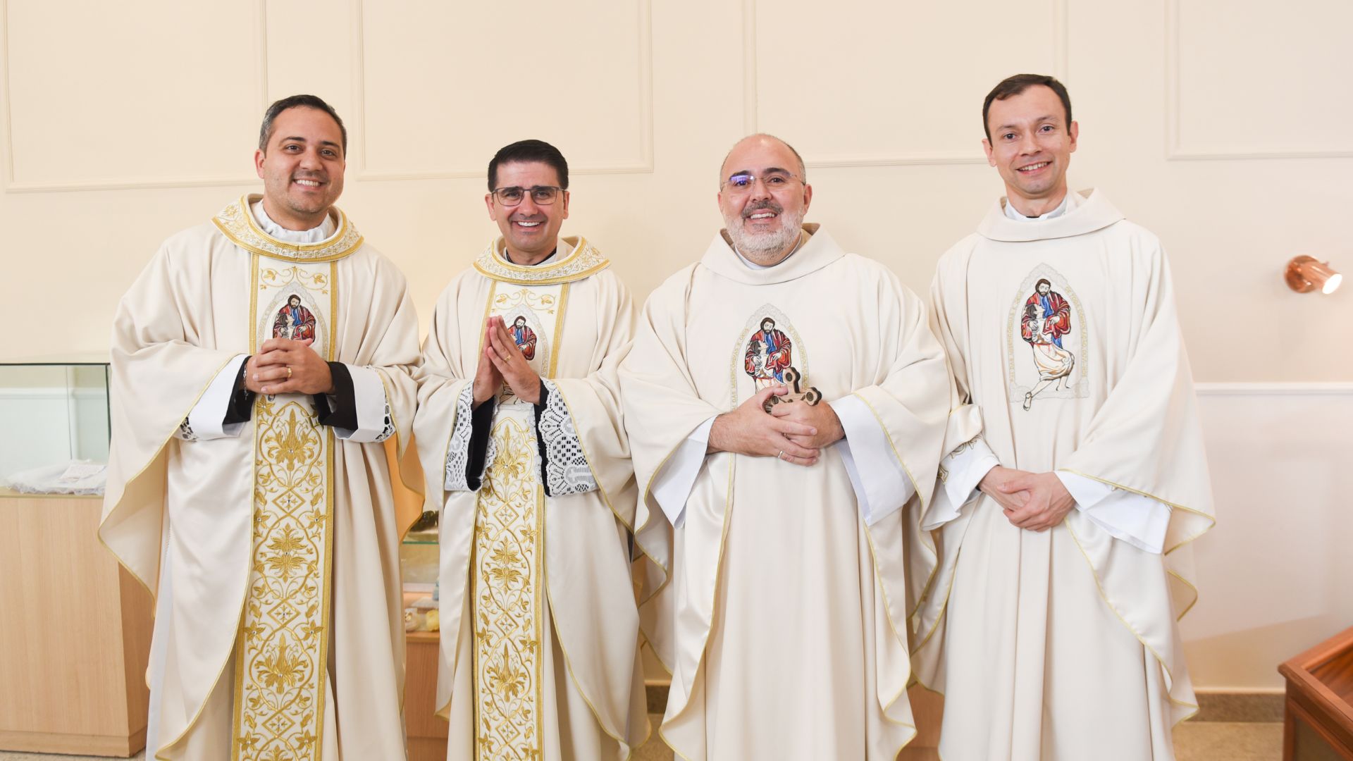 Padre Sidney Dias, padre Ricardo Rodolfo, padre Bruno Costa, padre Márcio Prado - Foto: Larissa Ramos