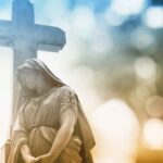 A Virgem Maria junto da Cruz de Jesus: Teologia e Maternidade