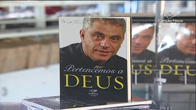 Novo livro do Padre Léo é lançado na Canção Nova