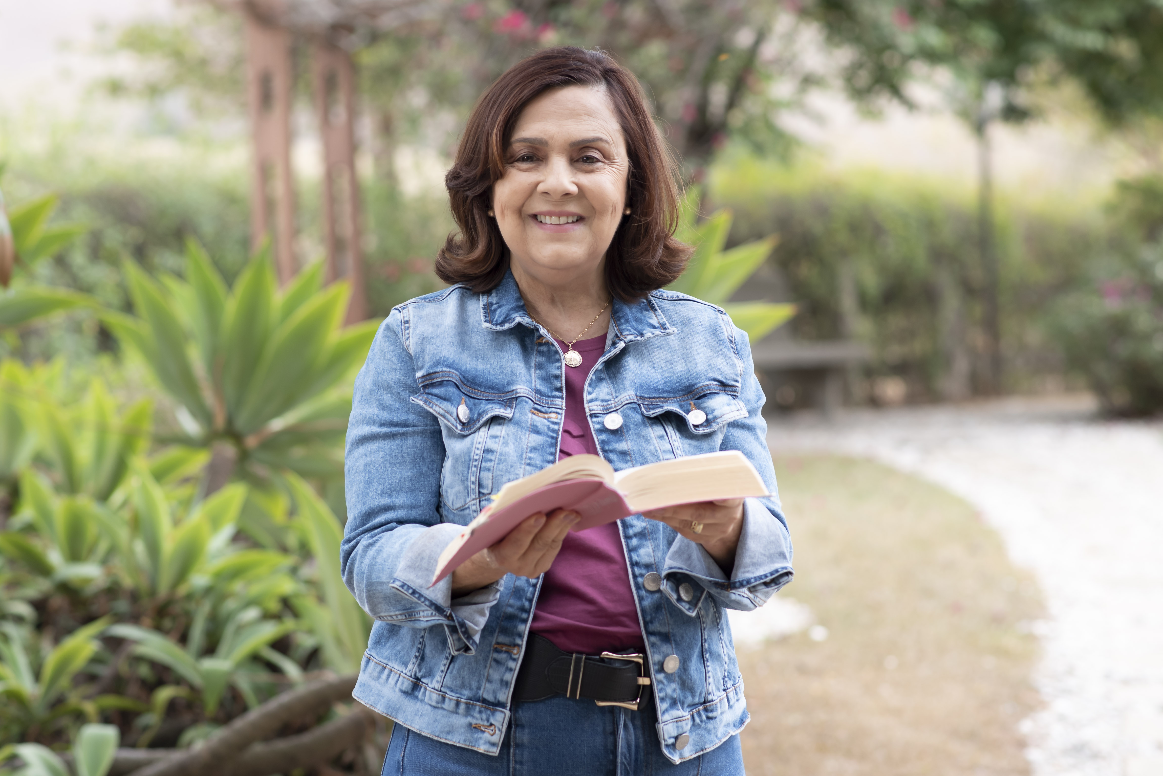 Tende Fé Em Deus Luzia Santiago