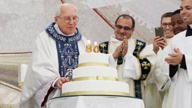 Monsenhor Jonas Abib preside Missa em seu aniversário de 80 anos